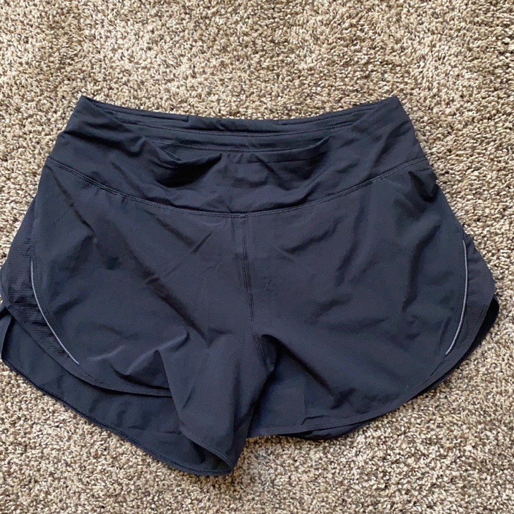 Lululemon Run Off Route 4” high rise shorts